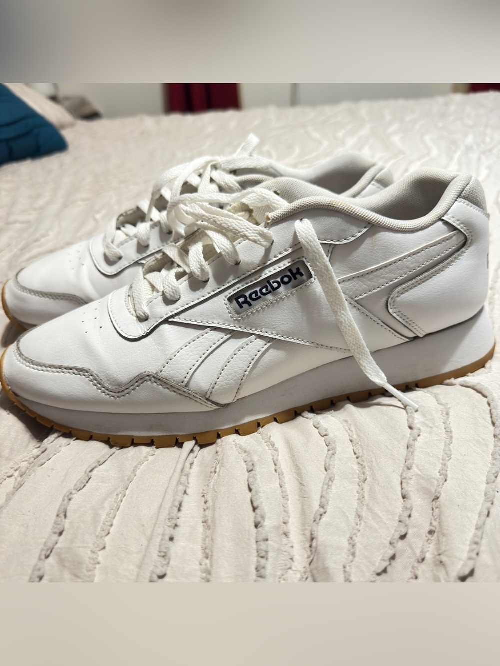 Reebok White Men’s Low-Top Sneakers with Gum Outsole size 10